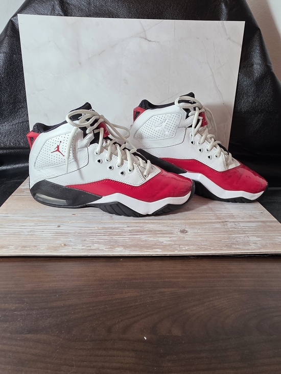 Jordan Other - Air Jordan Big Kids Sz 6.5 Basketball Shoes - White & Red